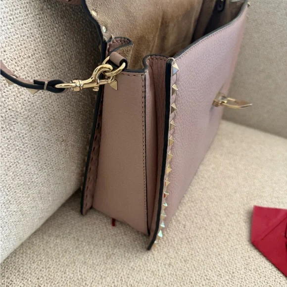Valentino Pebbled Calfskin Rockstud Flip Lock Top Handle Bag (nude leather) - Picture 12 of 16